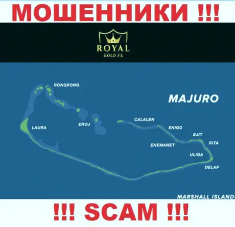 Советуем избегать совместной работы с интернет-мошенниками RoyalGoldFX, Majuro, Marshall Islands - их оффшорное место регистрации